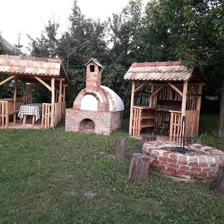 Дом отдыха Kamilla Vendeghaz *